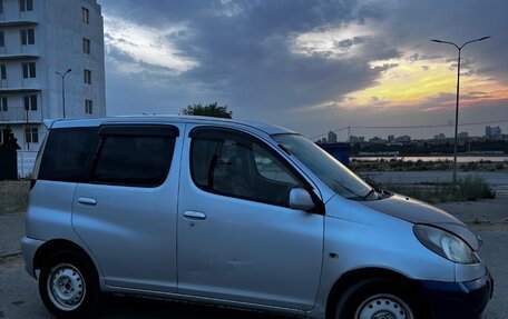 Toyota FunCargo, 2000 год, 300 000 рублей, 5 фотография