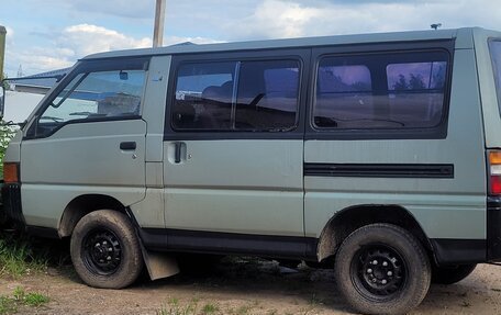Mitsubishi Delica III, 1993 год, 350 000 рублей, 1 фотография