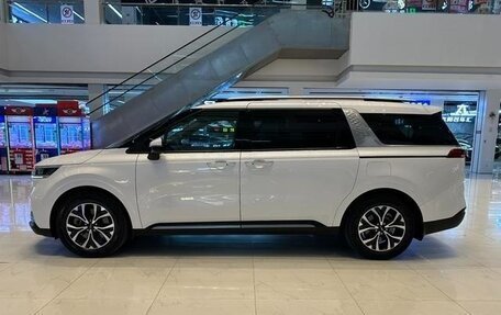 KIA Carnival, 2022 год, 3 800 000 рублей, 3 фотография