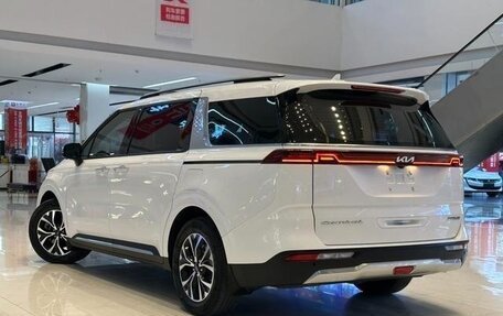 KIA Carnival, 2022 год, 3 800 000 рублей, 8 фотография