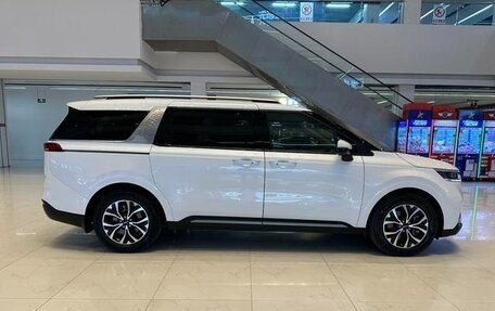 KIA Carnival, 2022 год, 3 800 000 рублей, 7 фотография