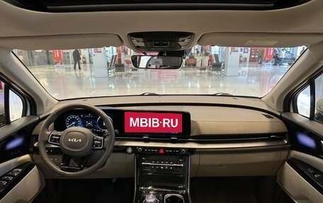 KIA Carnival, 2022 год, 3 800 000 рублей, 10 фотография
