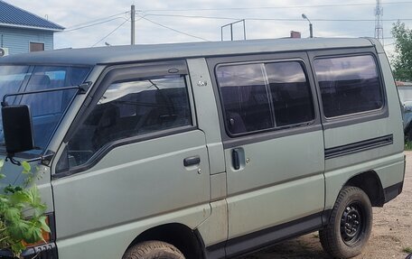 Mitsubishi Delica III, 1993 год, 350 000 рублей, 2 фотография