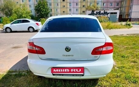 Skoda Superb III рестайлинг, 2013 год, 1 270 000 рублей, 15 фотография
