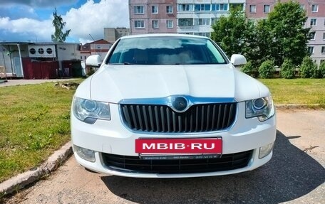 Skoda Superb III рестайлинг, 2013 год, 1 270 000 рублей, 18 фотография