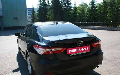 Toyota Camry, 2021 год, 2 350 000 рублей, 7 фотография