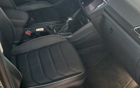Volkswagen Tiguan II, 2021 год, 4 700 000 рублей, 10 фотография