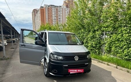 Volkswagen Caravelle T5, 2014 год, 1 900 000 рублей, 3 фотография