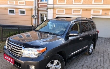 Toyota Land Cruiser 200, 2012 год, 3 250 000 рублей, 2 фотография