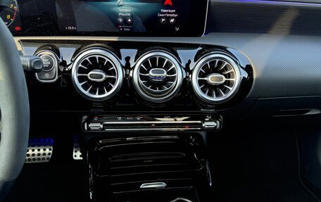 Mercedes-Benz CLA AMG, 2019 год, 5 150 000 рублей, 12 фотография