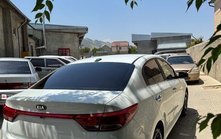 KIA Rio IV, 2017 год, 1 060 000 рублей, 3 фотография