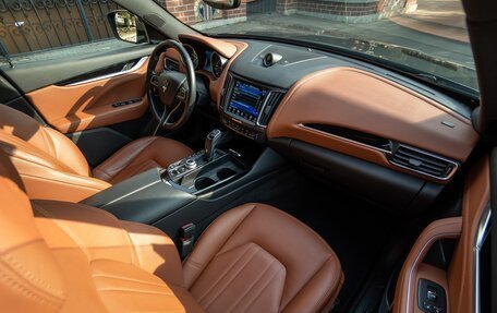 Maserati Levante I, 2019 год, 5 900 000 рублей, 25 фотография