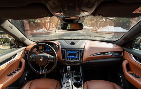 Maserati Levante I, 2019 год, 5 900 000 рублей, 26 фотография