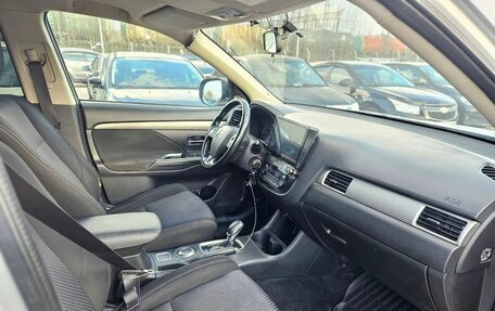 Mitsubishi Outlander III рестайлинг 3, 2016 год, 1 189 000 рублей, 12 фотография