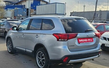 Mitsubishi Outlander III рестайлинг 3, 2016 год, 1 189 000 рублей, 6 фотография