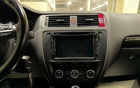 Volkswagen Jetta VI, 2013 год, 1 025 000 рублей, 12 фотография