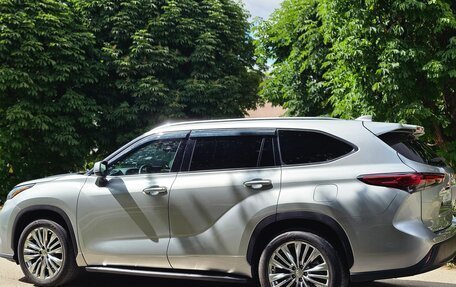 Toyota Highlander, 2020 год, 4 450 000 рублей, 2 фотография