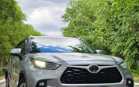 Toyota Highlander, 2020 год, 4 450 000 рублей, 3 фотография
