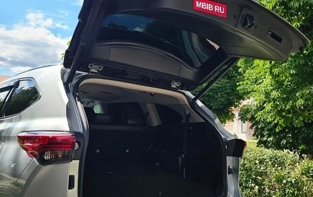 Toyota Highlander, 2020 год, 4 450 000 рублей, 18 фотография