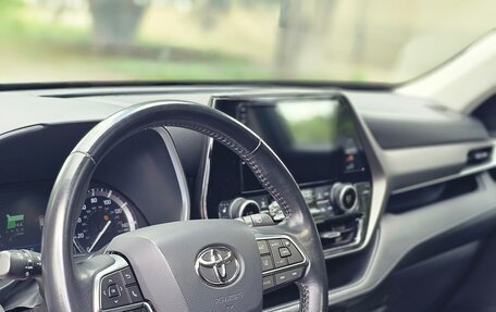 Toyota Highlander, 2020 год, 4 450 000 рублей, 19 фотография