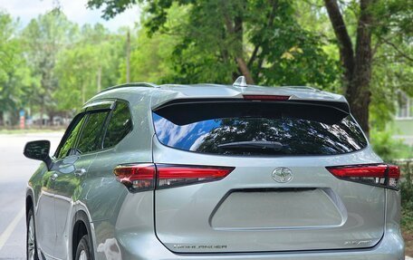 Toyota Highlander, 2020 год, 4 450 000 рублей, 28 фотография