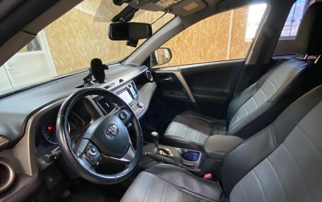 Toyota RAV4, 2013 год, 1 900 000 рублей, 6 фотография