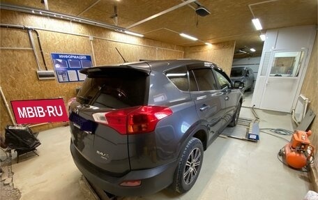 Toyota RAV4, 2013 год, 1 900 000 рублей, 4 фотография