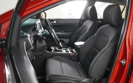 KIA Sportage IV рестайлинг, 2018 год, 2 259 000 рублей, 10 фотография