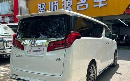 Toyota Alphard III, 2022 год, 9 807 887 рублей, 5 фотография