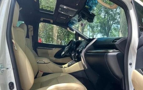 Toyota Alphard III, 2022 год, 9 807 887 рублей, 14 фотография