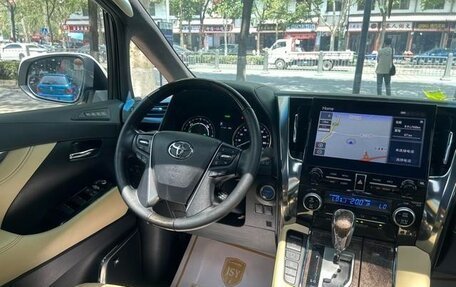 Toyota Alphard III, 2022 год, 9 807 887 рублей, 15 фотография