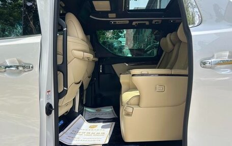 Toyota Alphard III, 2022 год, 9 807 887 рублей, 13 фотография