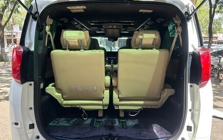 Toyota Alphard III, 2022 год, 9 807 887 рублей, 21 фотография
