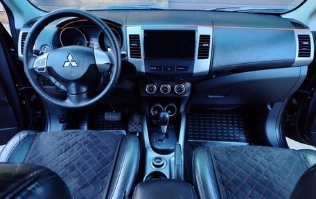 Mitsubishi Outlander III рестайлинг 3, 2011 год, 1 550 000 рублей, 3 фотография