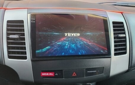 Mitsubishi Outlander III рестайлинг 3, 2011 год, 1 550 000 рублей, 7 фотография