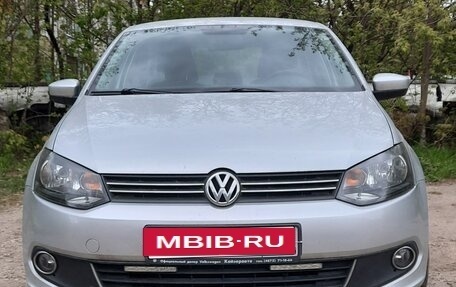 Volkswagen Polo VI (EU Market), 2013 год, 1 200 000 рублей, 1 фотография