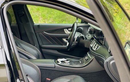 Mercedes-Benz E-Класс AMG, 2017 год, 3 900 000 рублей, 24 фотография