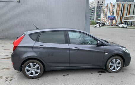 Hyundai Solaris II рестайлинг, 2011 год, 780 000 рублей, 9 фотография