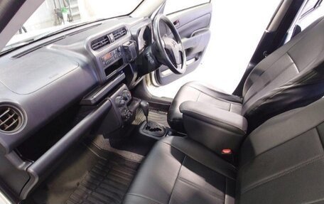 Toyota Probox I, 2016 год, 950 000 рублей, 4 фотография