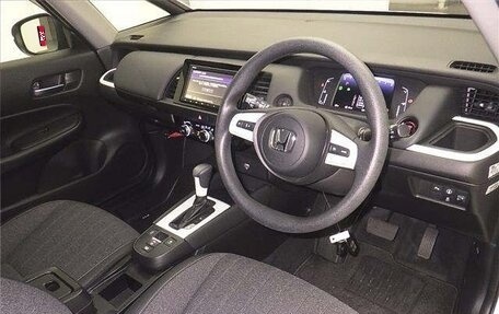 Honda Fit, 2020 год, 1 040 000 рублей, 5 фотография