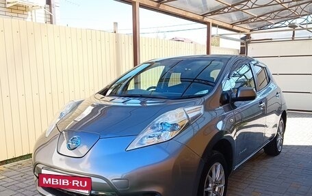 Nissan Leaf I, 2015 год, 870 000 рублей, 2 фотография