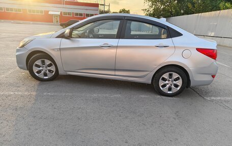 Hyundai Solaris II рестайлинг, 2013 год, 640 000 рублей, 4 фотография