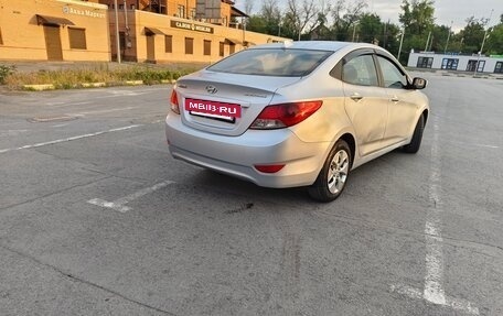 Hyundai Solaris II рестайлинг, 2013 год, 640 000 рублей, 6 фотография