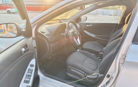 Hyundai Solaris II рестайлинг, 2013 год, 640 000 рублей, 9 фотография