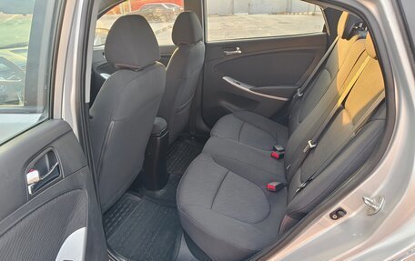 Hyundai Solaris II рестайлинг, 2013 год, 640 000 рублей, 12 фотография