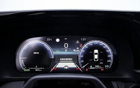 Toyota Crown, 2025 год, 6 400 000 рублей, 10 фотография
