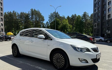 Opel Astra J, 2011 год, 830 000 рублей, 12 фотография