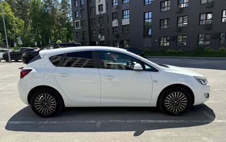 Opel Astra J, 2011 год, 830 000 рублей, 13 фотография