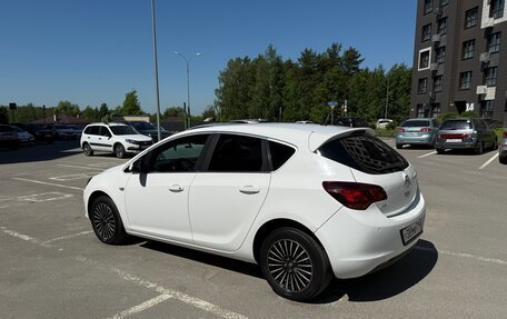 Opel Astra J, 2011 год, 830 000 рублей, 14 фотография
