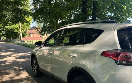Toyota RAV4, 2018 год, 2 650 000 рублей, 8 фотография